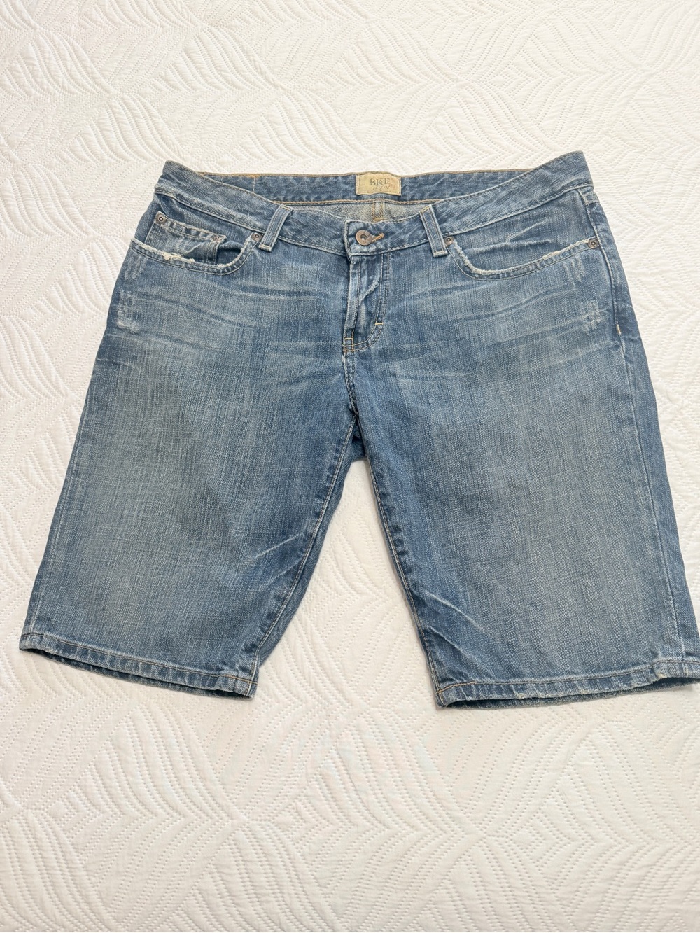 BKE Women’s Light Blue Denim Distressed Shorts. Size 32
